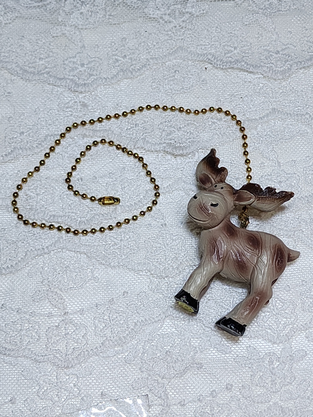 Rustic Moose Ceiling Fan Light Fixture Gold Toned Pull Chain